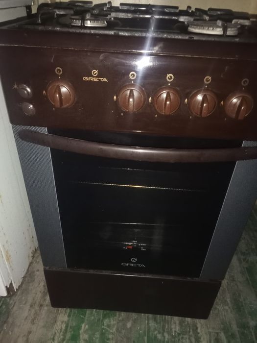 Грета газовая плита рабочая продается.