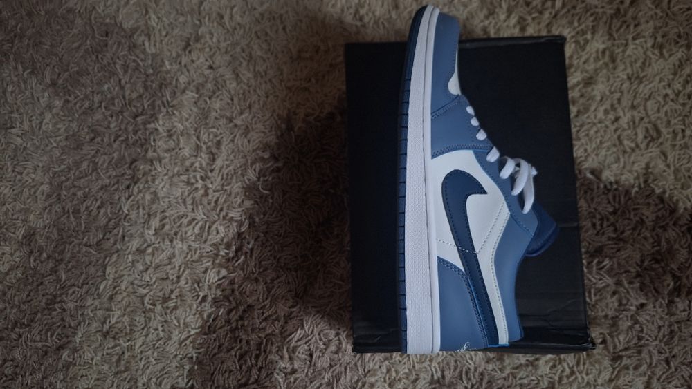 Мужские кроссовки