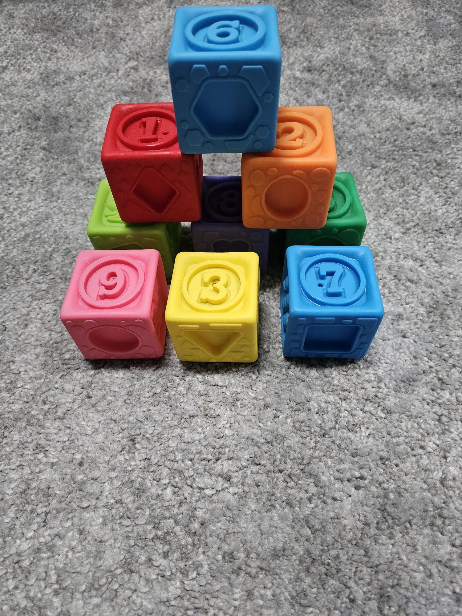 Cuburi pentru bebelusi, 9 bucati, 0-18luni, Silicon, Multicolor