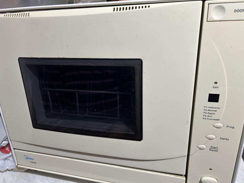 Продавам съдомиялна Midea за части