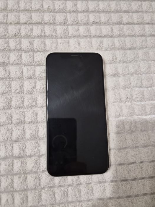 IPhone xs- бял / 64 Gb