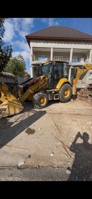 Utilaje de Inchiriat Buldoexcavator Camion 8x4  Articulata