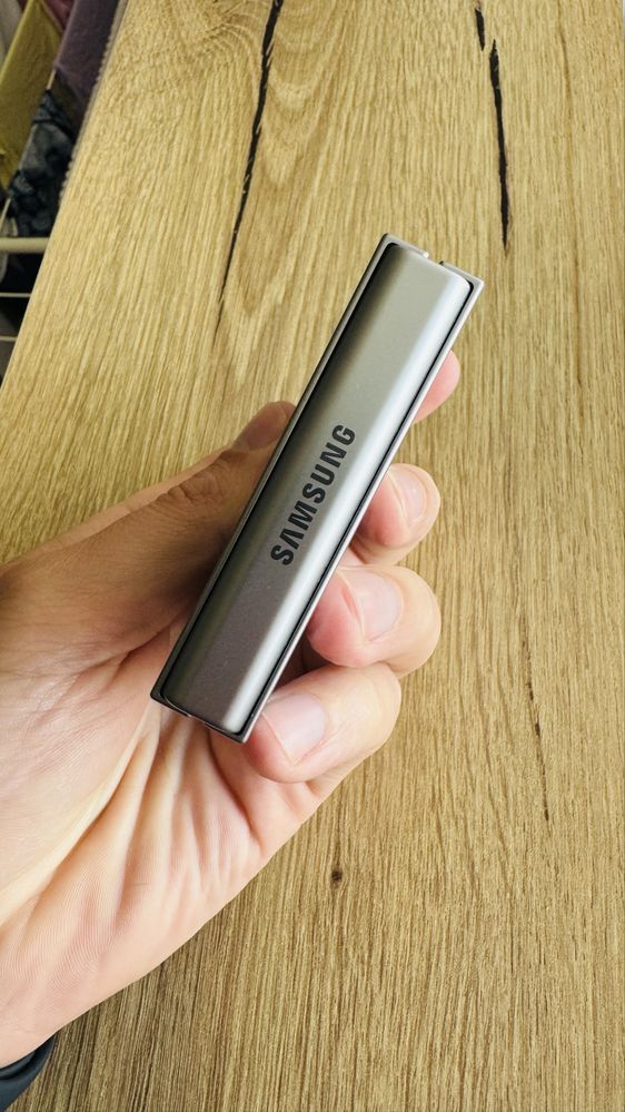 Samsung galaxy Z Flip 6 256GB