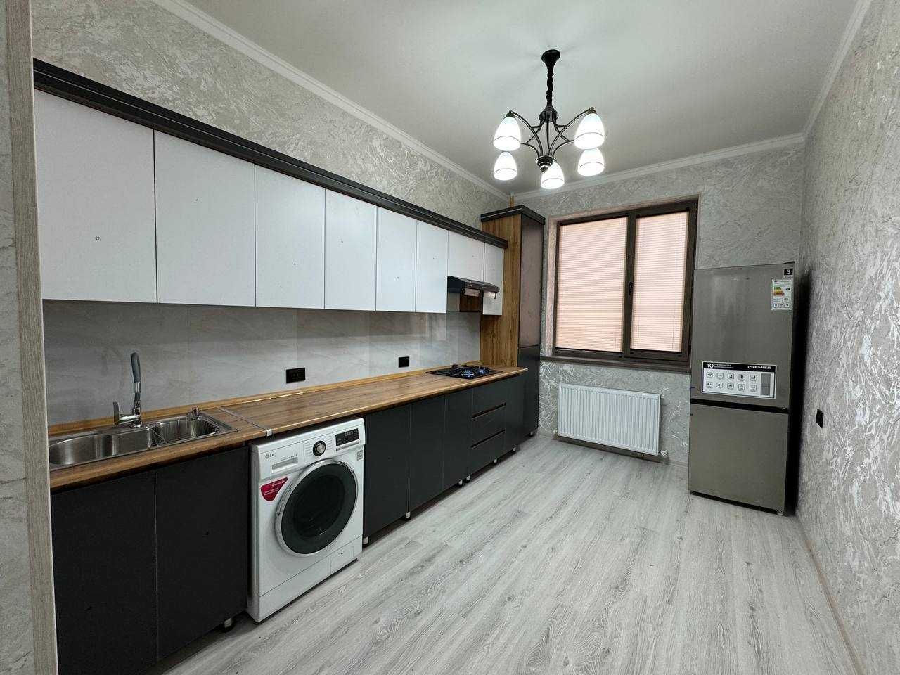 4 xonali 90m2 5-qavat kvartira sotiladi