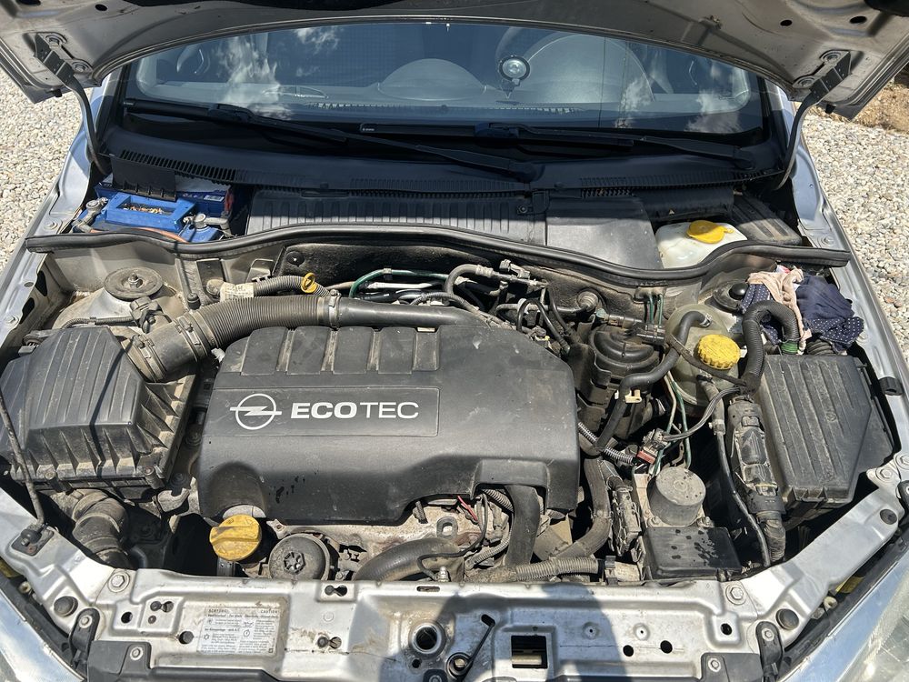 Opel Corsa C / 1.3 cdti euro 4 / an 2004 / Climatronic