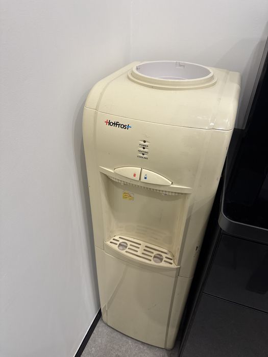 Кулер для воды за символическую цену