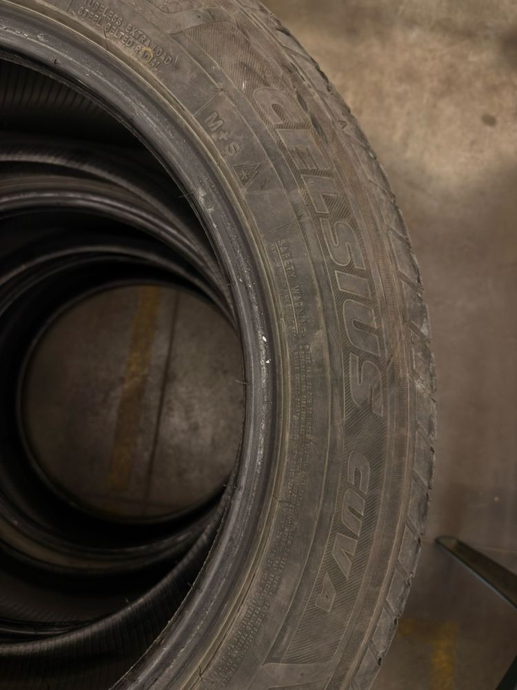 Toyo Celsius SUV 275/50/20 4бр - всесезонни - 5.5-6мм грайфер