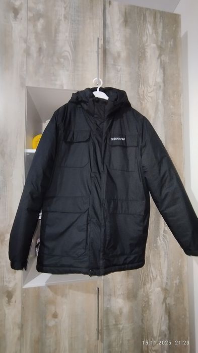 Продам зимнюю мужскую куртку