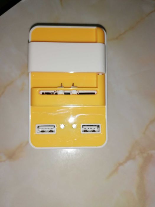 Incarcator universal acumulator telefon