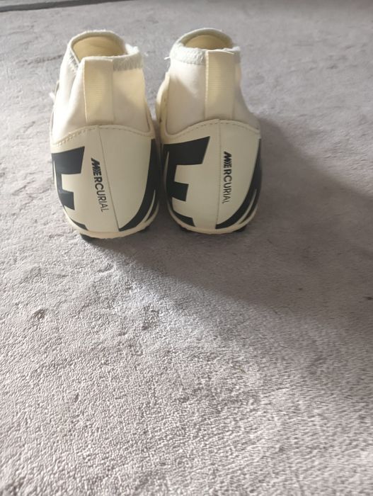 Vând ghete fotbal adidas/puma/nike