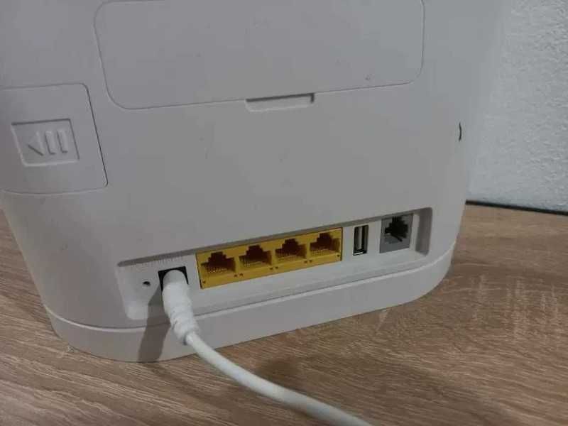 Router Wireless cu SIM Huawei B525 B525s-23a 4G LTE Cat6 Decodat