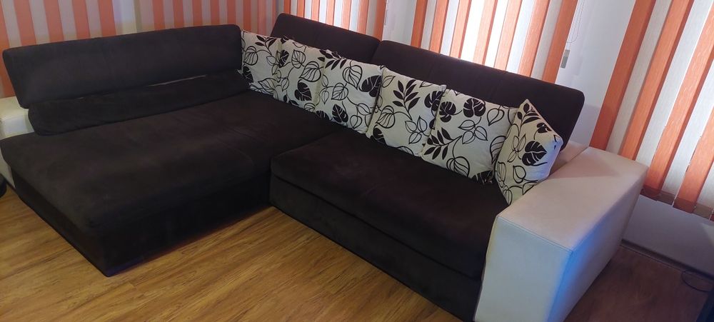 Масивен ъглов диван