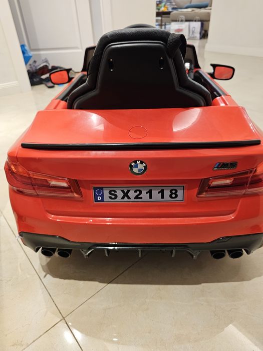 Masinuta electrica bmw x6