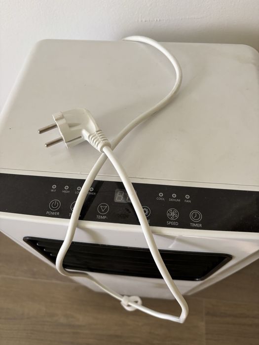 Aer conditionat portabil aproape nou