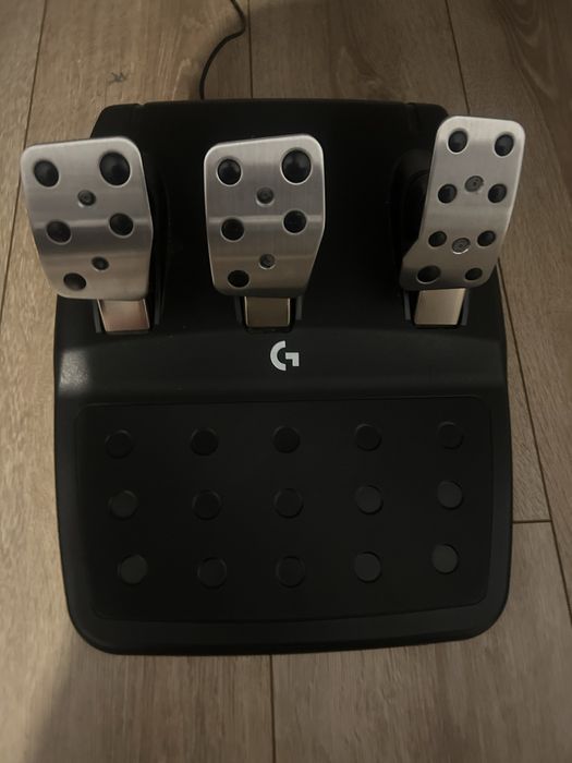 Vând volan Logitech g923 TrueForce