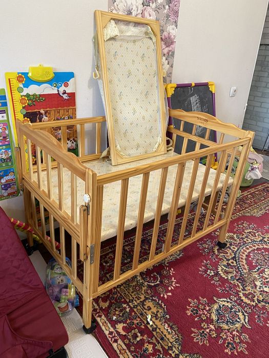 Продам детскую кроватку