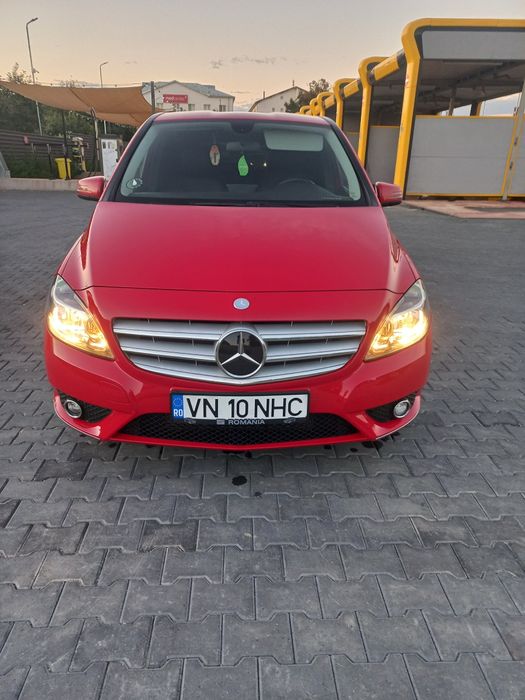 Vând Mercedes Benz B class
