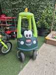 Vând masinuta little tikes