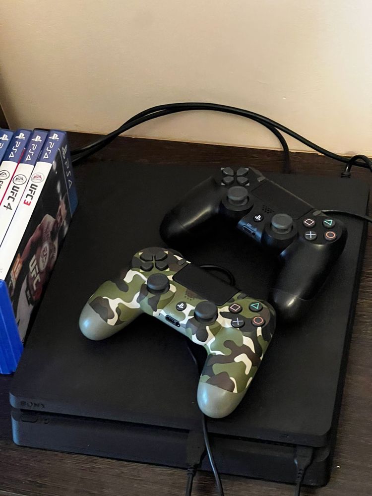 Sony PlayStation 4