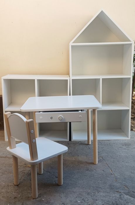 Детские столы стулья стеллажи