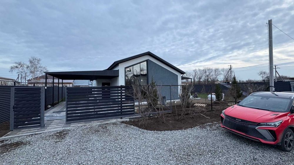 Продается новый дом в современном стиле