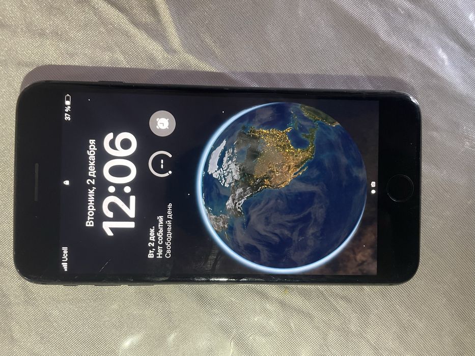 Iphone 8 puls xotirasi 64