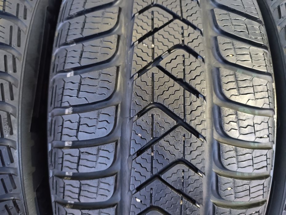 Anvelope de iarnă 215 60 16 Pirelli Winter Sottozero 3