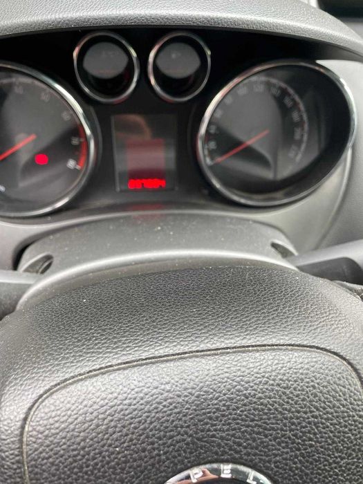 Vând Opel Meriva