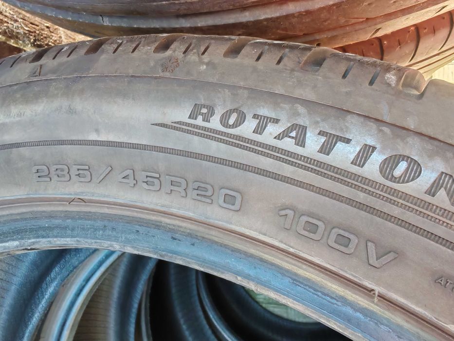 235 45 20,2buc iarna DUNLOP,WinterSport5,dot4223,peste8mm