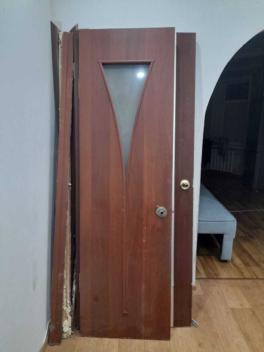 Отдам двери межкомнатные