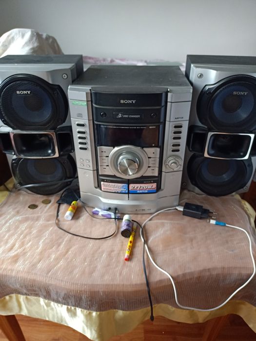 Vând cobbină muzicală Soni