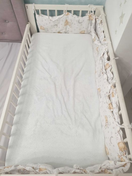 Patut din lemn pentru copii, bebelusi + saltea + husa impermeabila