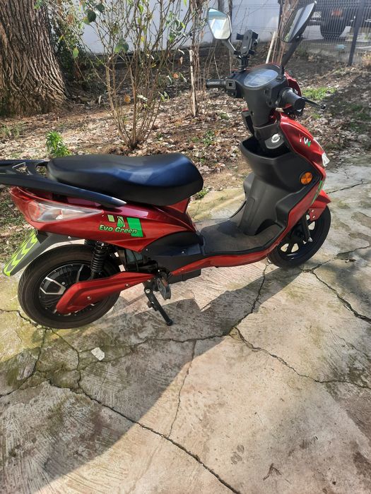 Vand scuter electric
