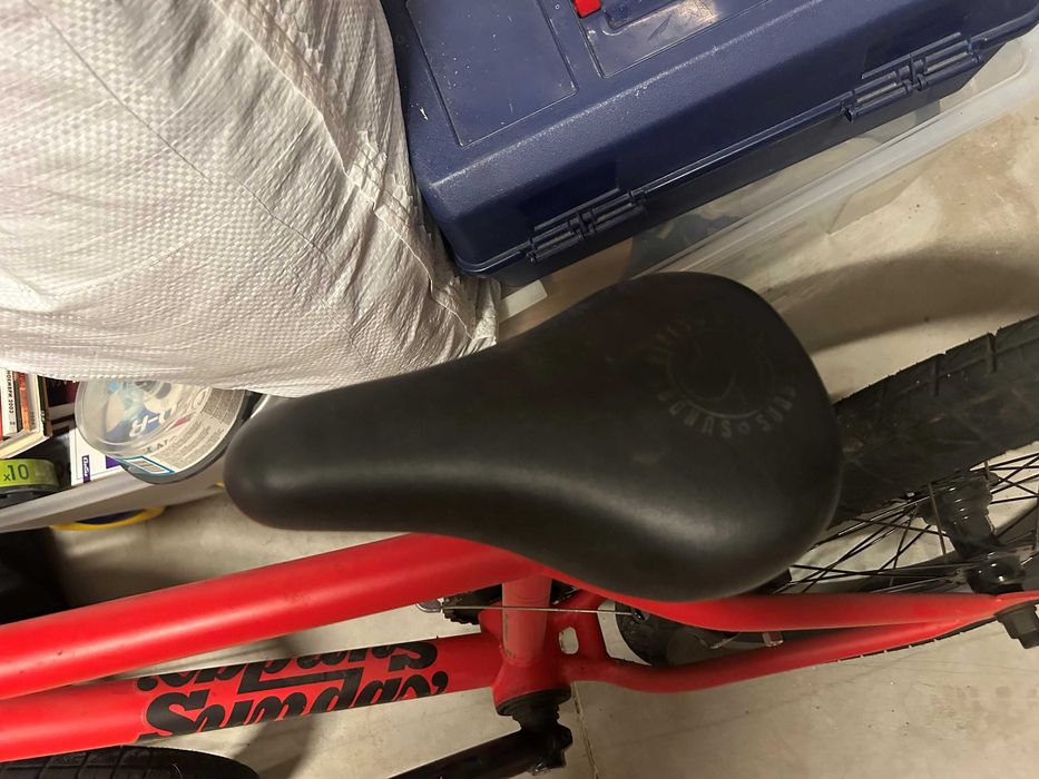 Колело BMX червено за града