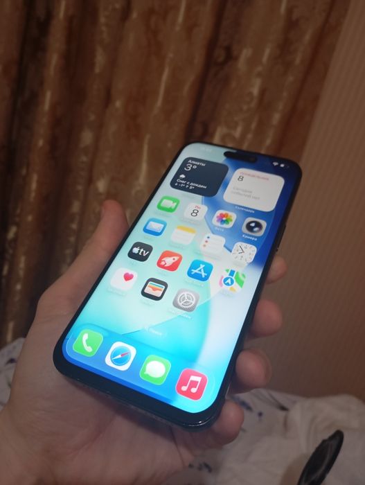 Айфон 15про Макс в хорошем состоянии