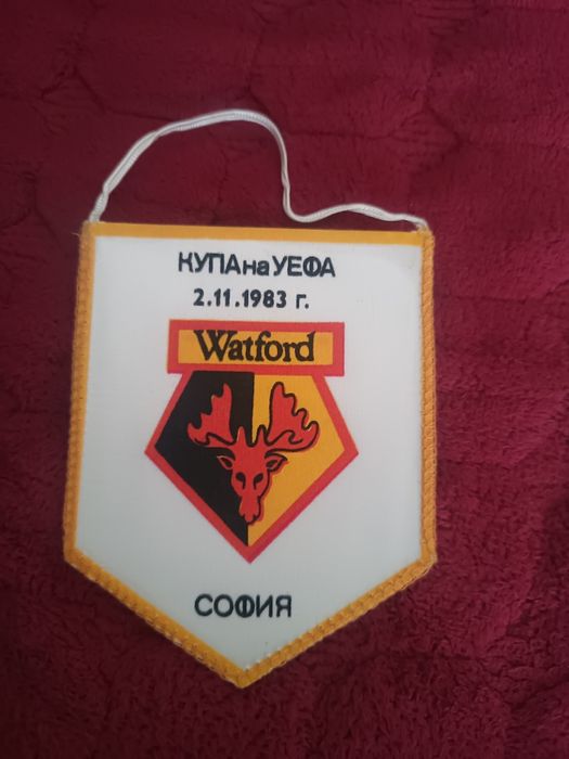 Стари флагчета Левски Спартак за купата на КЕШ 1983/1984