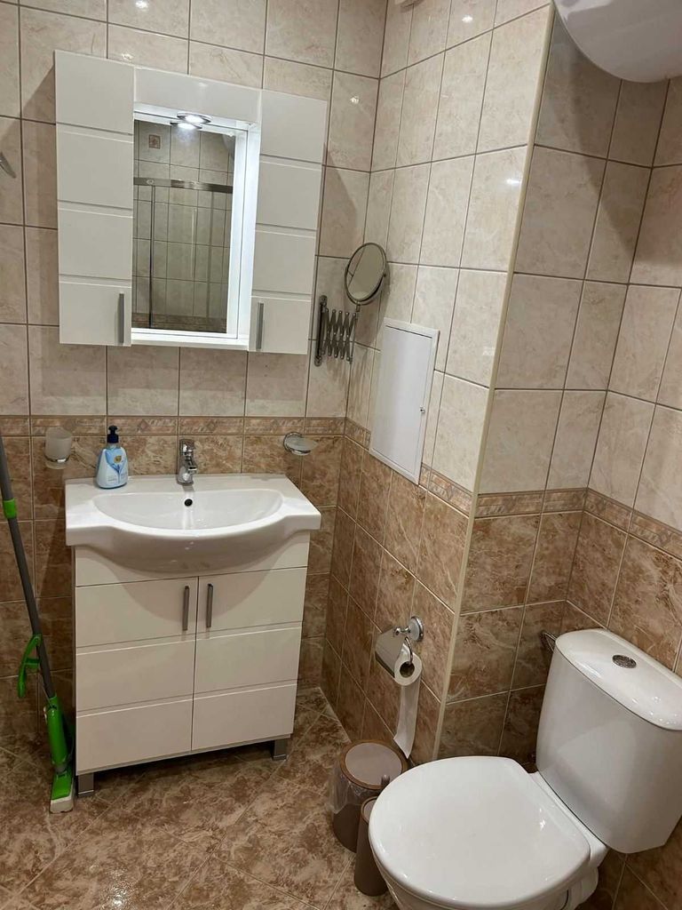 Дава се под наем Двустаен апартамент в Бургас, Център - 60 кв.м за 331.5 € - Снимка #5