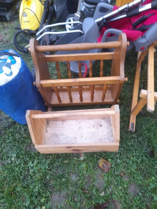 Suporturi de ziare și reviste