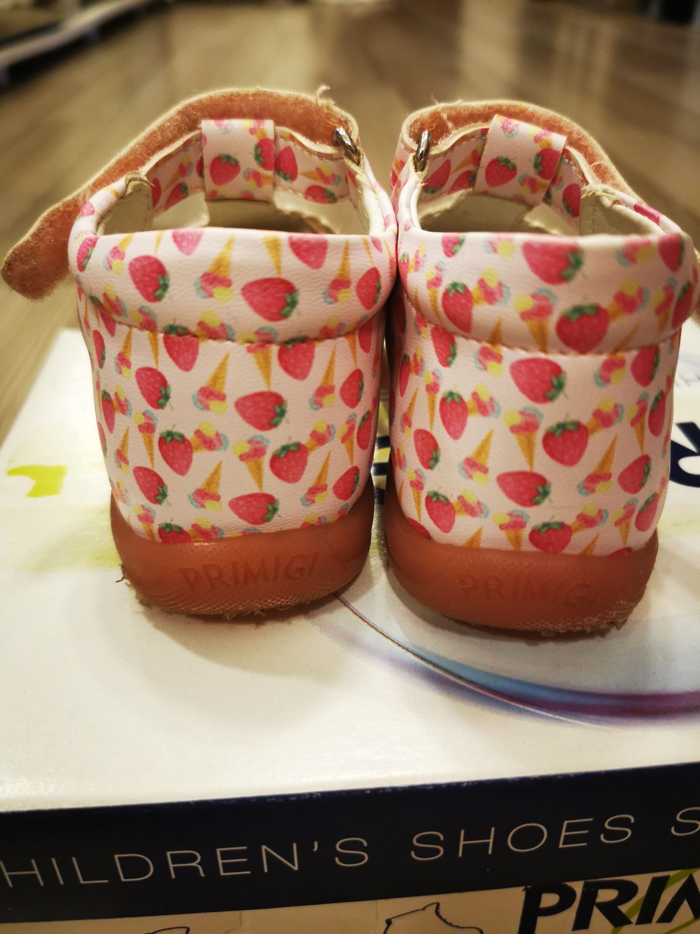 Sandale închise Primigi fete mărimea 24, aprox 15 cm, piele