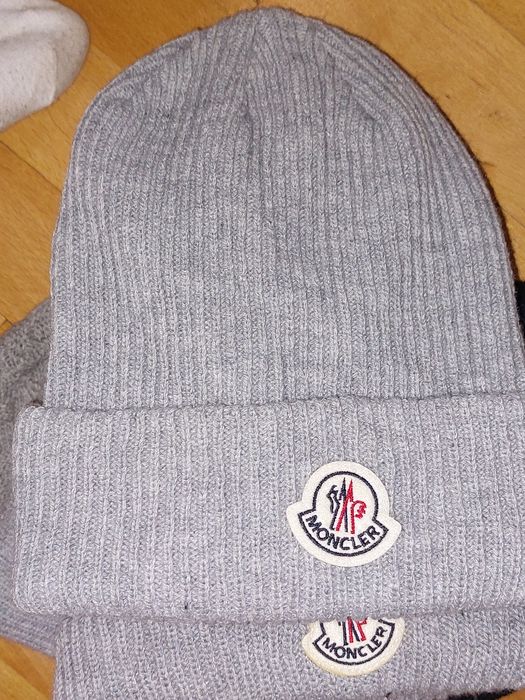 Căciulă Moncler noua