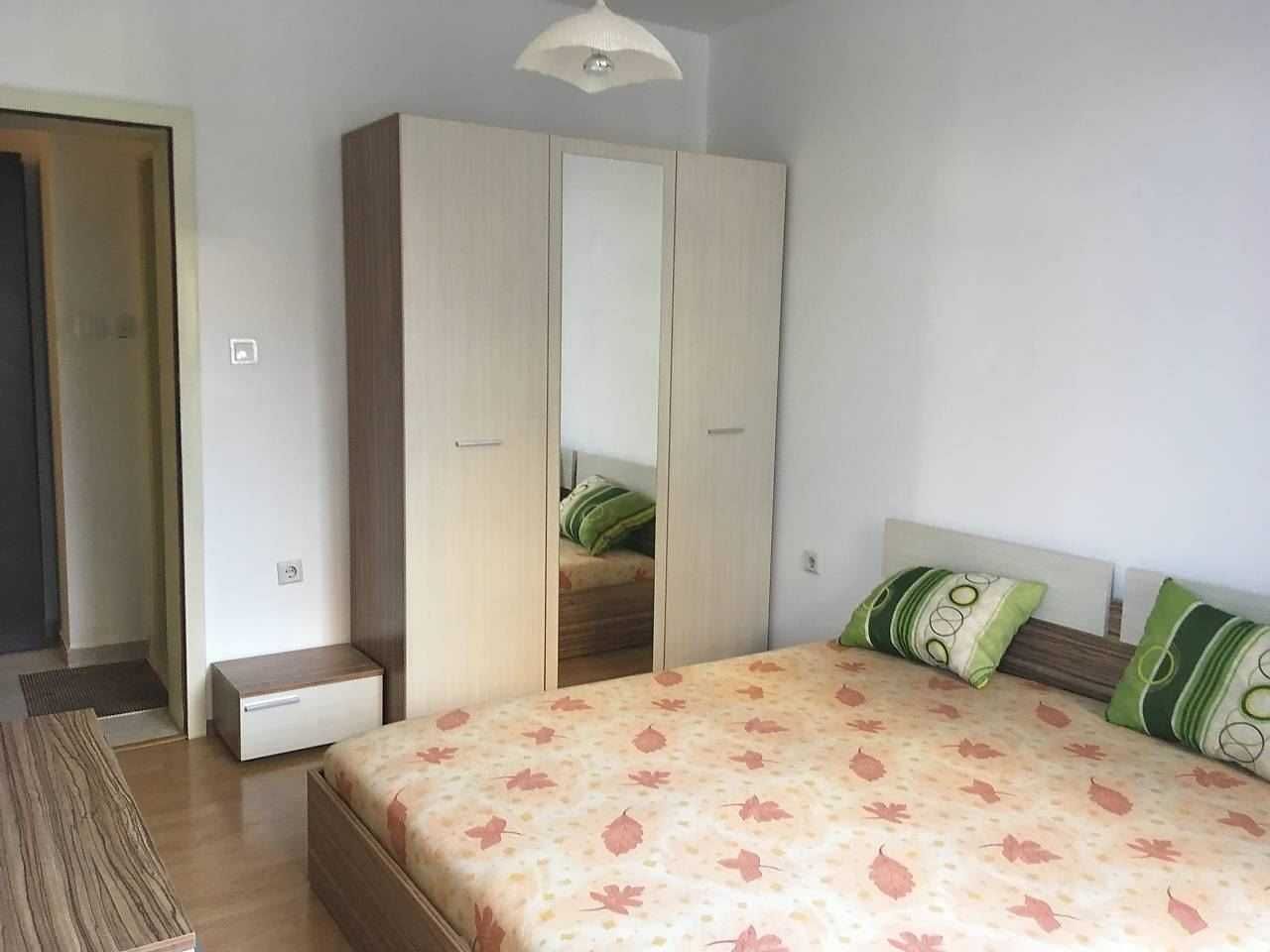 Дава се под наем Тристаен апартамент в София, Оборище - 113 кв.м за 504.9 € - Снимка #2