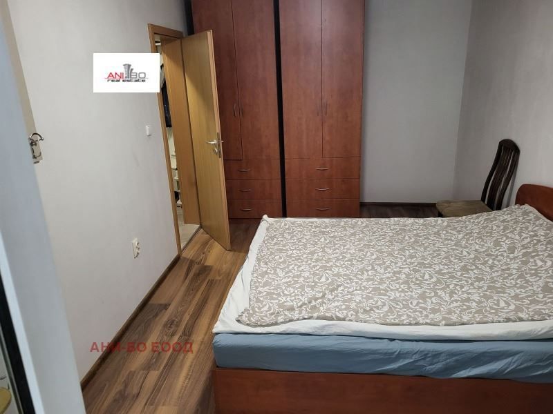 Продава се Тристаен апартамент в Варна, ВИНС - 89 кв.м за 2012 €/кв.м - Снимка #10