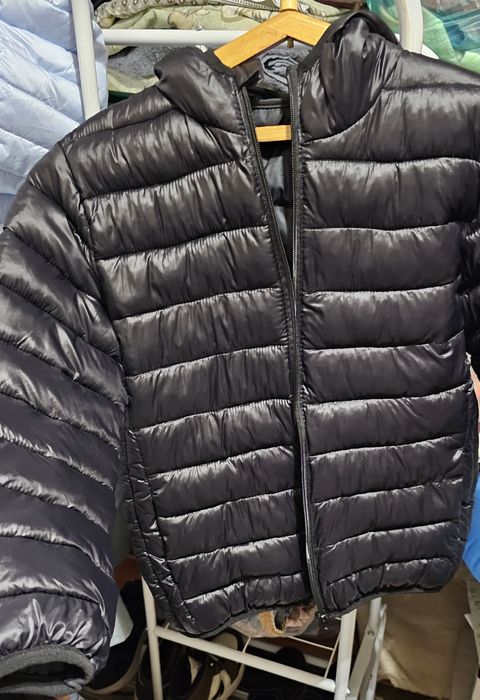 Продам детскую куртку б/у