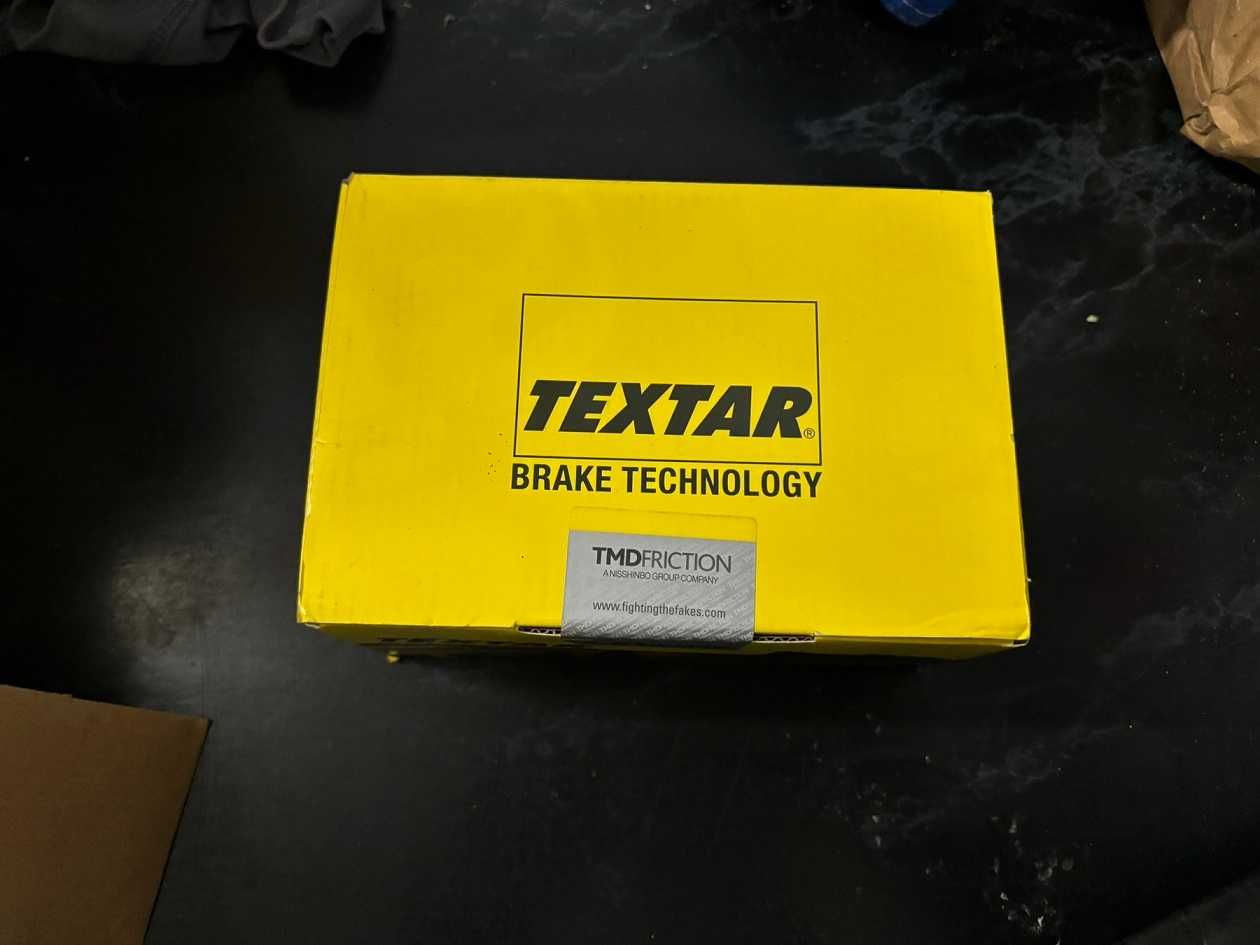 Чисто Нови! Дискове+Накладки TEXTAR PRO+ 92120505  Audi/VW/Seat/Skoda