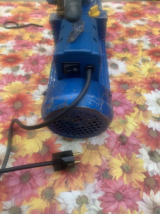 Value/ вакум помпа за вакумиране на хладилни системи