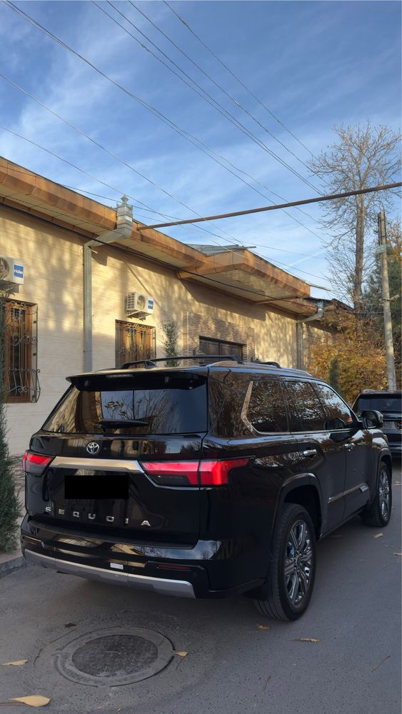 Toyota sequoia capstone full rodnoy kraska