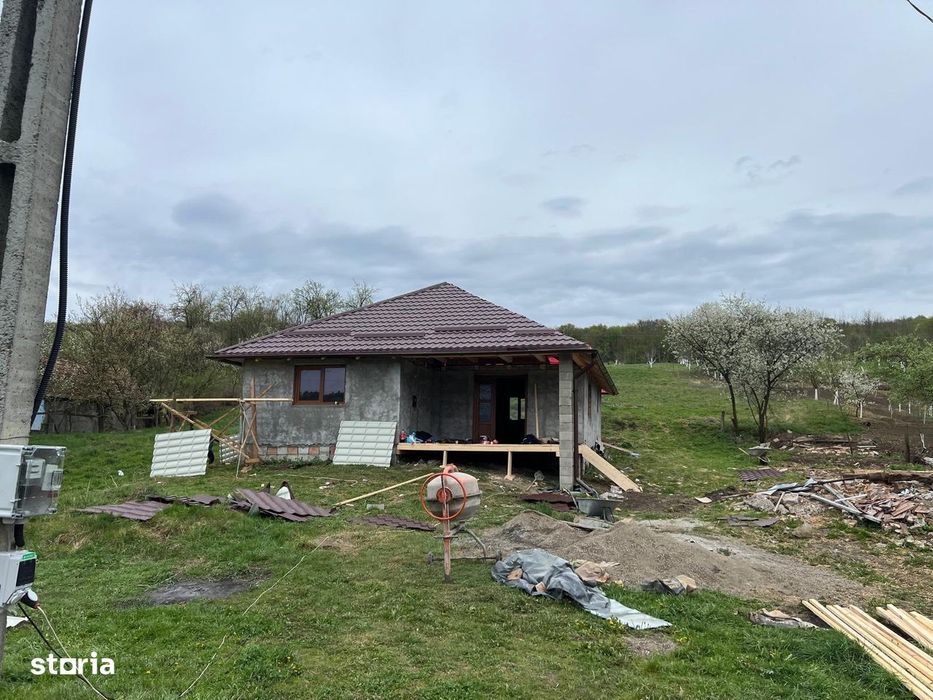 Casa la roșu DE VÂNZARE                    Sat Deag ,Oraș Iernut