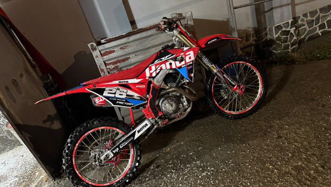 Много красив КРОСОВ МОТОР!!