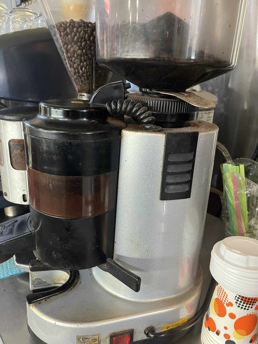 Кафемелачка - професионална, запазена, функционираща