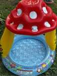 Piscina gonflabila cu acoperis ciuperca